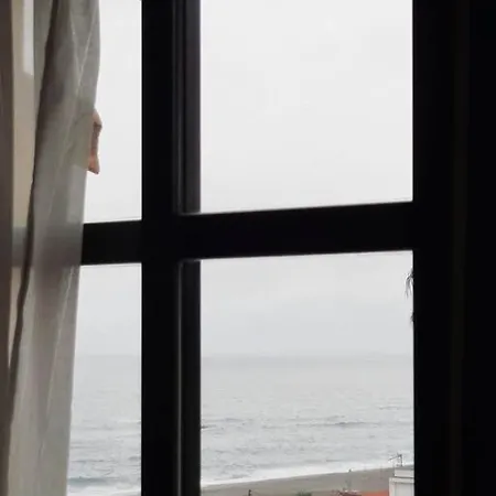 At Jardines Del Mar
